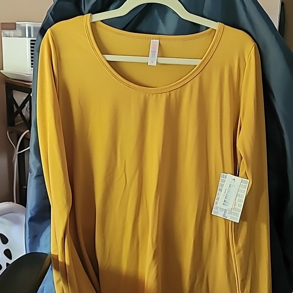 Lularoe top